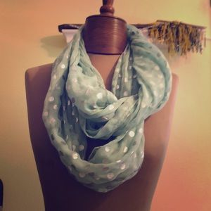 Infinity scarf